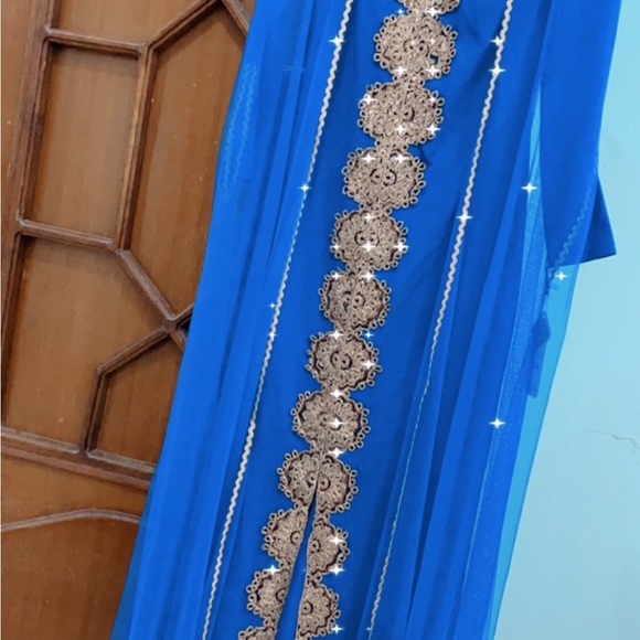 Dress - Picture 3 of 3